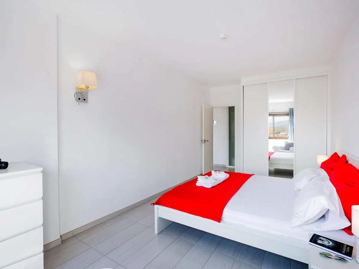 1215 Cozy Apartment With Pool, Wifi Sea View 帕莱索海滩 0*,  西班牙